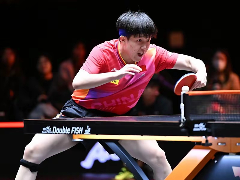 比赛中的悬念不断,让观众屏息凝视! 比赛中的悬念不断,让观众屏息凝视!