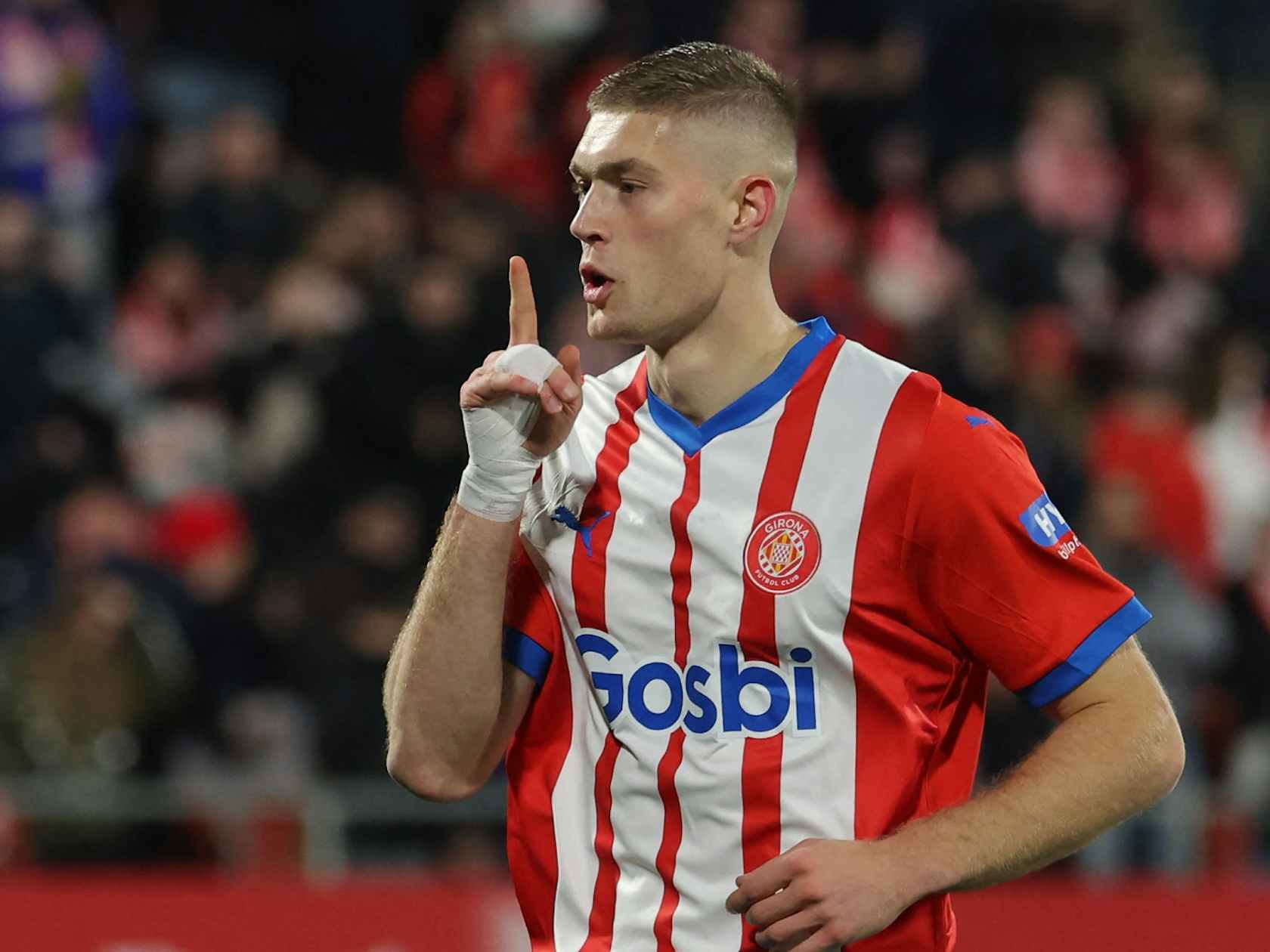 塞维利亚主场战胜对手，保持胜利