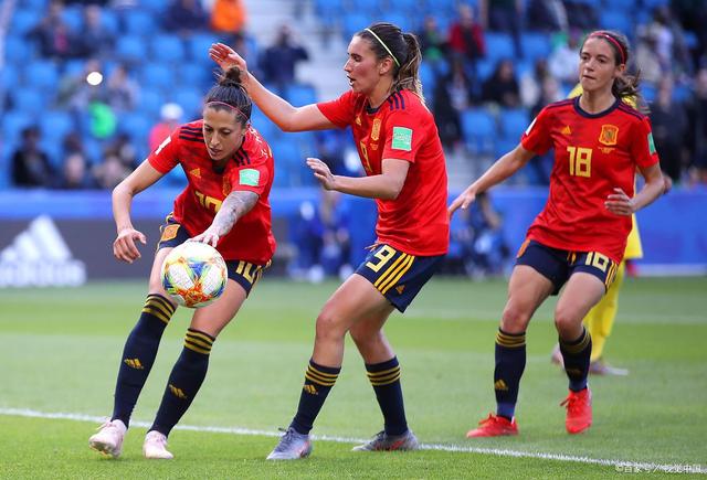 瑞典女足赛事中，挪威队获得胜利