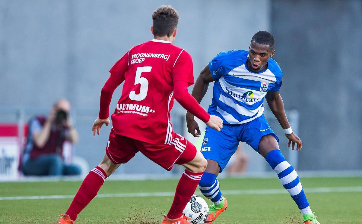 阿贾克斯表现抢眼，轻松晋级成功的简单介绍