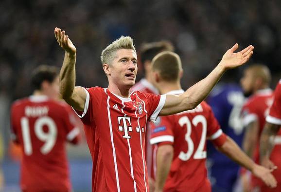 包含尤文图斯开门红！尤文-小胜莱比锡，提前出线的词条