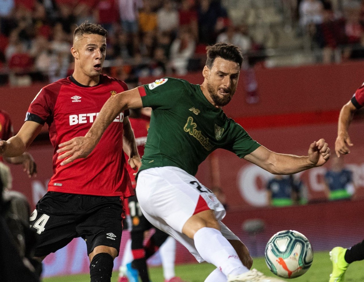 阿拉维斯主场守住平局,守护主场 阿拉维斯主场守住平局,守护主场